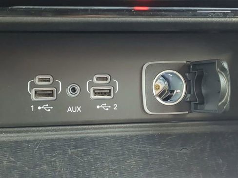 Certified 2025 Jeep Grand Cherokee Overland w/ Adv Protech Group III AWD/4WD image 28