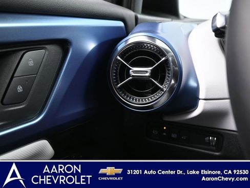 New 2026 Chevrolet Equinox EV LT image 12