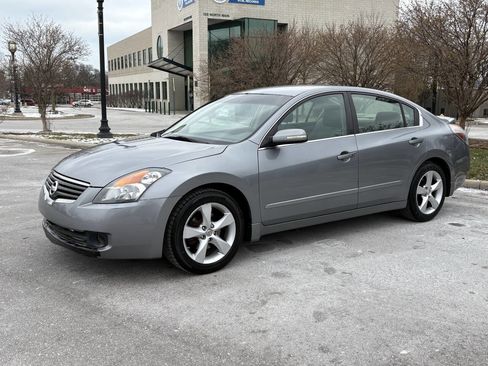 Used 2007 Nissan Altima 3.5 SE w/ Technology Pkg image 17