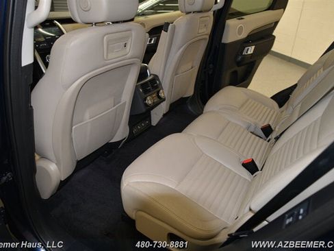 Used 2022 Land Rover Discovery S image 27