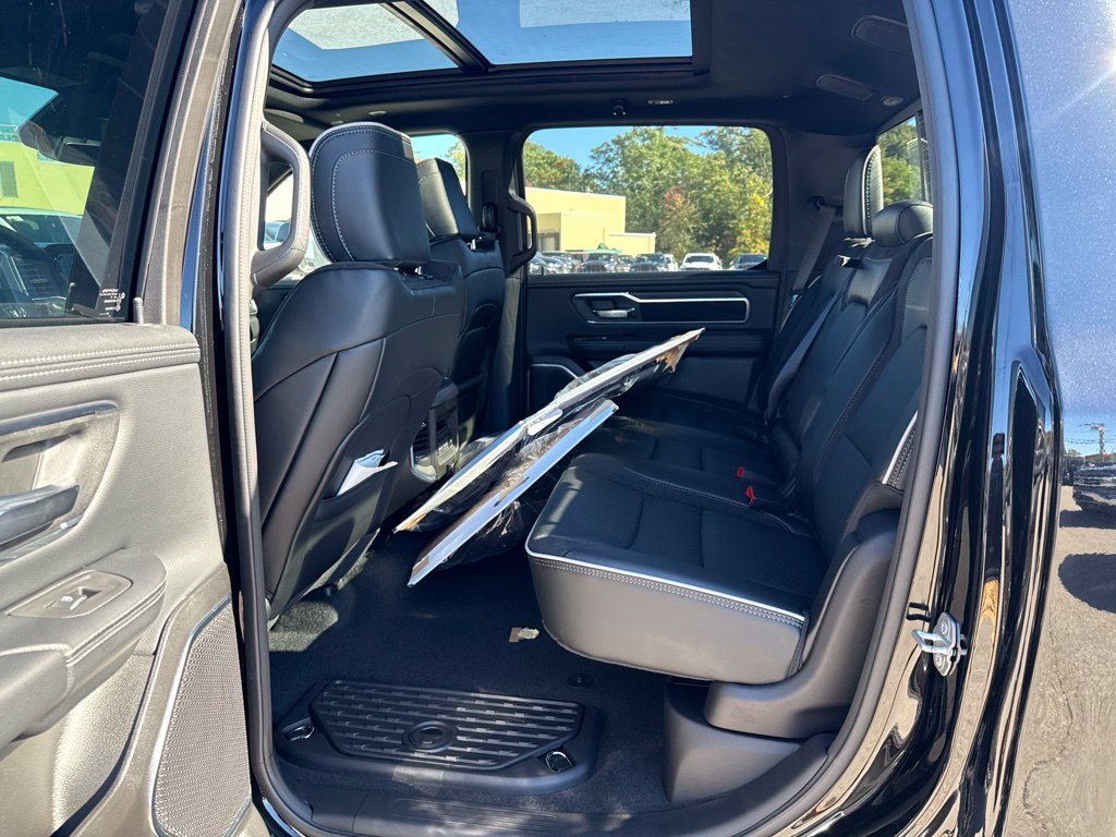 New 2027 RAM 1500 Laramie AWD/4WD image 22