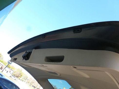Used 2017 Dodge Grand Caravan SXT FWD image 17