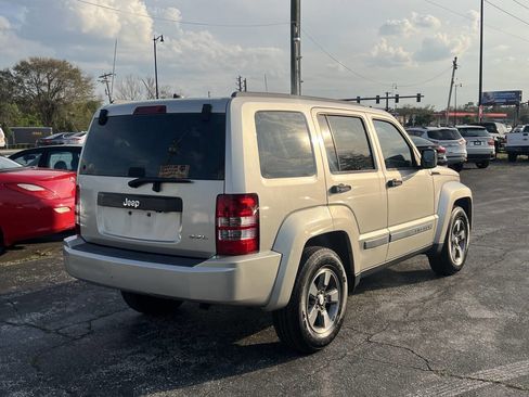 Used 2008 Jeep Liberty Sport image 4