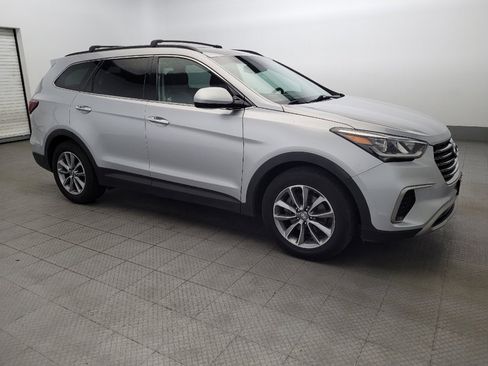 Used 2018 Hyundai Santa Fe SE image 11
