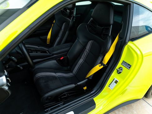 Used 2018 Porsche 911 GT3 RWD image 9