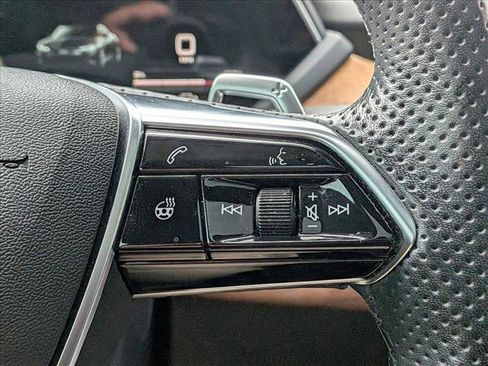 Used 2024 Audi e-tron GT Premium Plus image 14