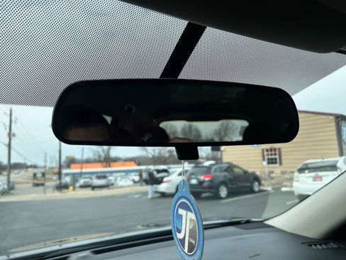 Used 2017 Nissan Rogue SV w/ Midnight Edition Package image 26