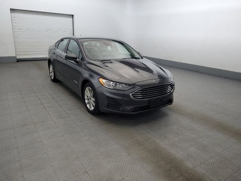 Used 2019 Ford Fusion SE FWD image 13
