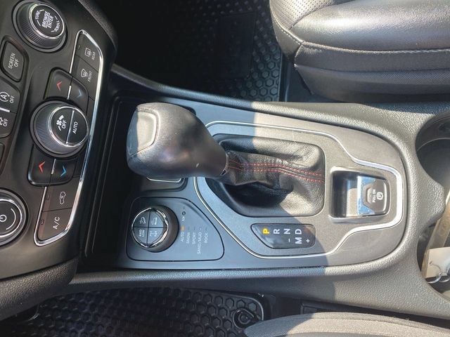 Used 2022 Jeep Cherokee Trailhawk w/ Sound & Nav Group AWD/4WD image 20