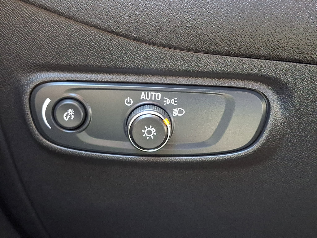 Certified 2024 Chevrolet Equinox LT FWD image 26