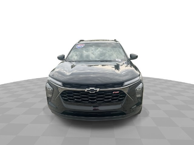 Certified 2025 Chevrolet Trax RS w/ Sunroof Package FWD image 3