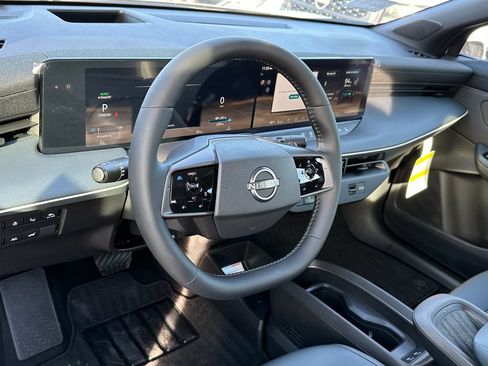 New 2026 Nissan Leaf Platinum+ w/ Cargo Package (Platinum+) FWD image 19