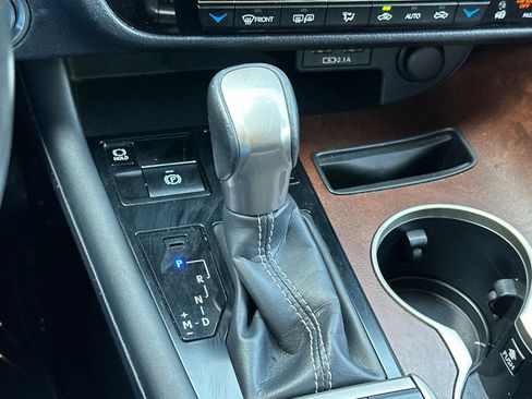 Used 2020 Lexus RX 350L FWD w/ Premium Package image 23
