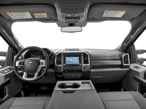Used 2017 Ford F250 XLT w/ XLT Value Package AWD/4WD image 8