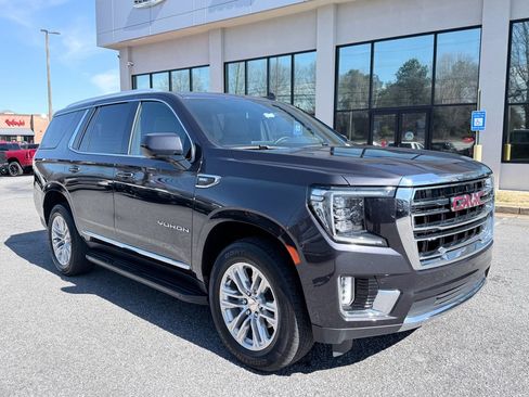 Used 2024 GMC Yukon SLT image 2