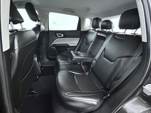 Certified 2022 Jeep Compass Limited image 19