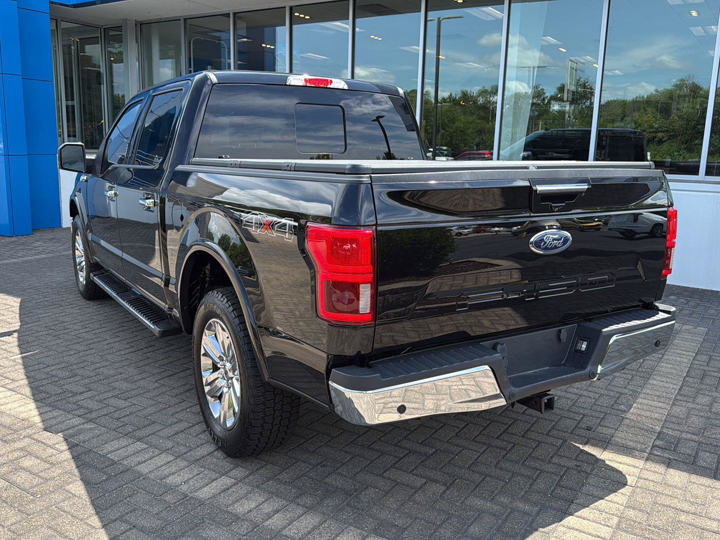 Used 2020 Ford F150 Lariat w/ Equipment Group 502A Luxury AWD/4WD image 3