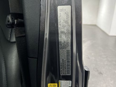 Used 2021 Jeep Wrangler Unlimited Sahara image 33