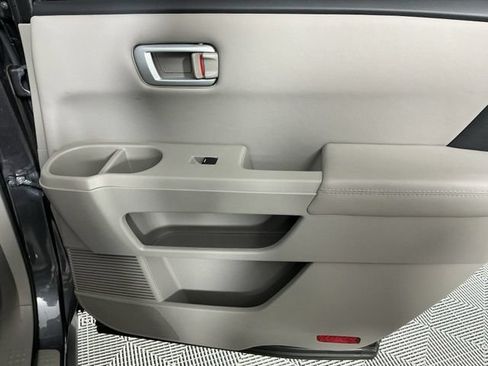 Used 2014 Honda Pilot Touring image 11