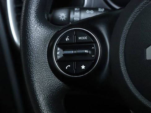 Used 2023 Kia Soul LX w/ LX Technology Package image 32