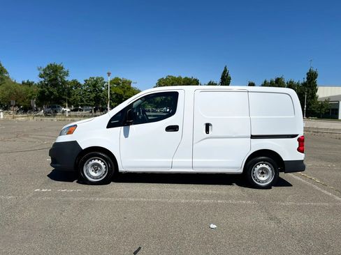 Used 2019 Nissan NV200 S w/ Back Door Glass Package FWD image 9