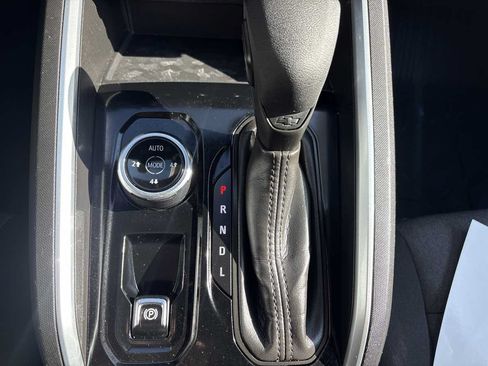 Used 2023 Chevrolet Colorado Trail Boss AWD/4WD image 28