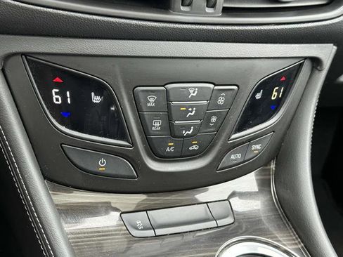 Used 2019 Buick Envision Premium image 21