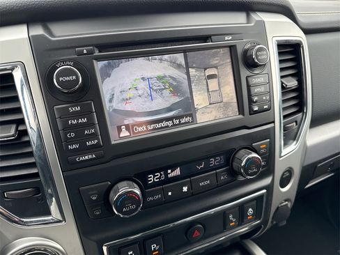 Used 2018 Nissan Titan PRO-4X image 23