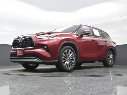 Used 2021 Toyota Highlander Platinum image 30