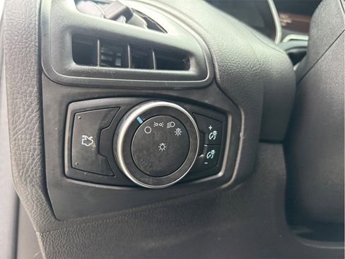 Used 2016 Ford Focus S image 24