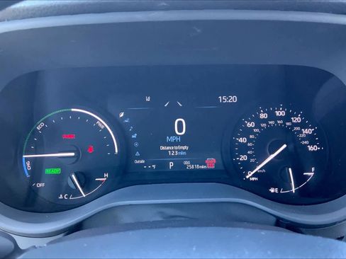 Used 2025 Toyota Sienna LE w/ LE Plus Package AWD/4WD image 25