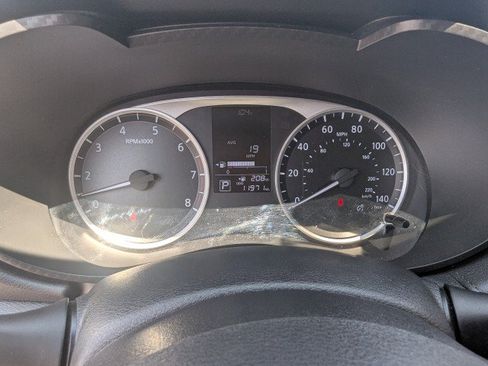 Used 2023 Nissan Versa S w/ Trunk Package FWD image 16