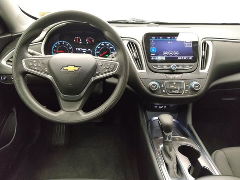 Used 2022 Chevrolet Malibu LS FWD image 22