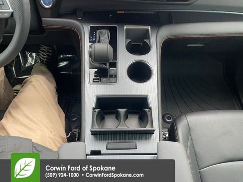 Used 2024 Toyota Sienna XSE image 38