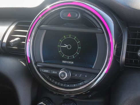 Used 2019 MINI Cooper 2-Door Hardtop w/ Signature Upholstery Package FWD image 17