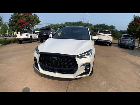 Used 2023 INFINITI QX50 Sport FWD image 3