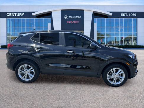 Used 2023 Buick Encore GX Preferred w/ Cold Weather Comfort Package FWD image 3