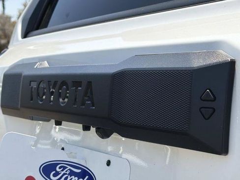 Used 2025 Toyota 4Runner TRD Off-Road AWD/4WD image 9