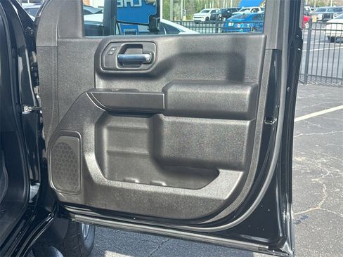 Used 2023 Chevrolet Silverado 2500 Custom w/ Custom Value Package image 15