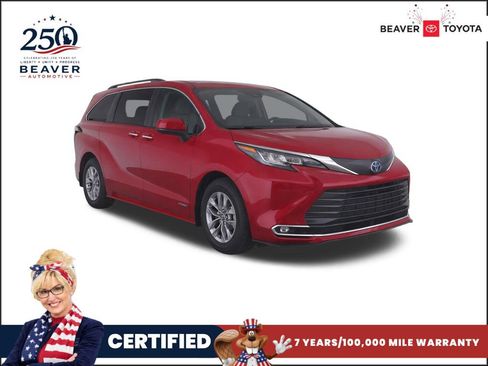 Used 2021 Toyota Sienna XLE FWD image 1