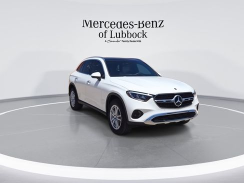 New 2025 Mercedes-Benz GLC 300 4MATIC image 2