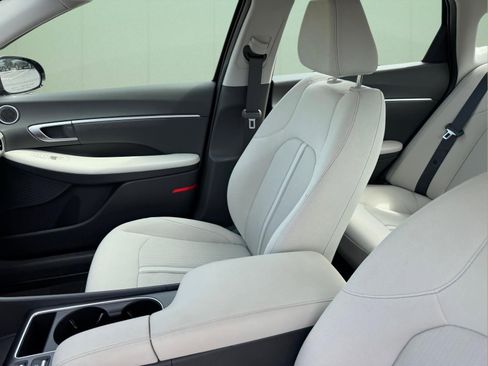Certified 2025 Hyundai Sonata SEL FWD image 9