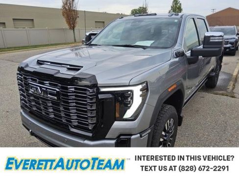 Used 2026 GMC Sierra 2500 Denali Ultimate AWD/4WD image 1