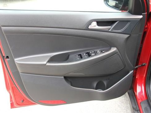 Used 2021 Hyundai Tucson Value AWD/4WD image 15