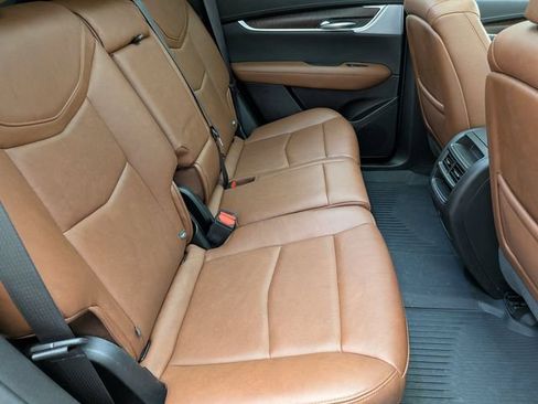 Certified 2024 Cadillac XT5 Sportv w/ LPO, Floor Liner Package AWD/4WD image 26