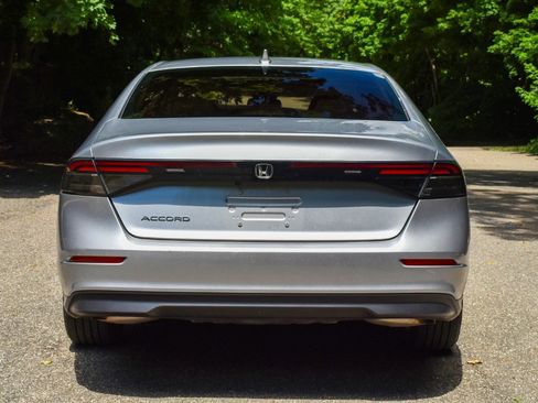 Used 2024 Honda Accord EX image 7