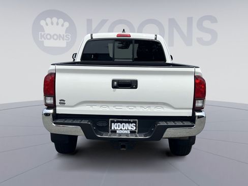 Used 2021 Toyota Tacoma SR5 RWD image 10