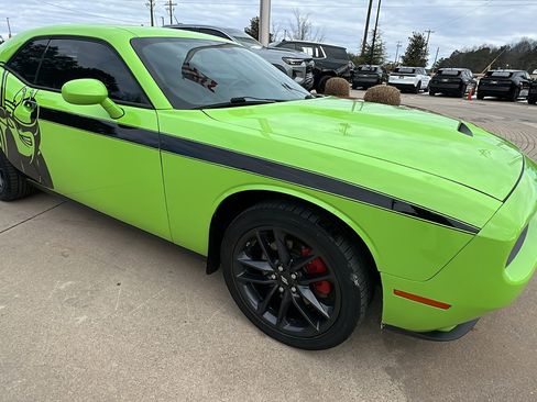 Used 2023 Dodge Challenger GT w/ Plus Package image 5