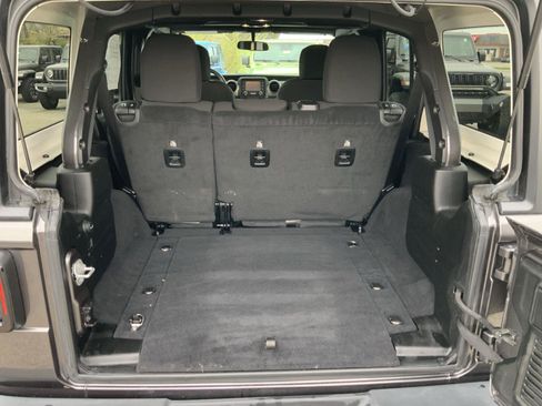 Used 2020 Jeep Wrangler Unlimited Sport image 8