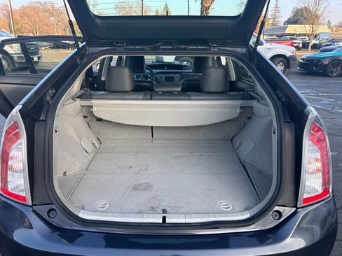 Used 2013 Toyota Prius Four image 8